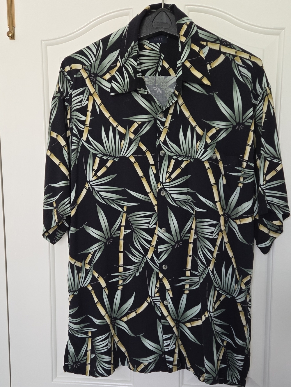 Izod Palm & Bamboo Print Rayon Button‑Down • Men’s L • Black/Green • Resortwear